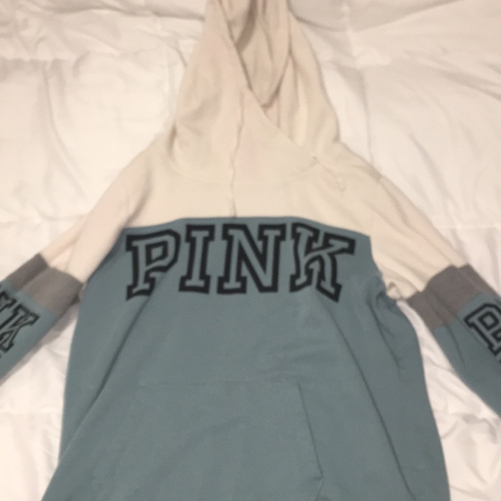 AUTHENTIC VS PINK HOODIE